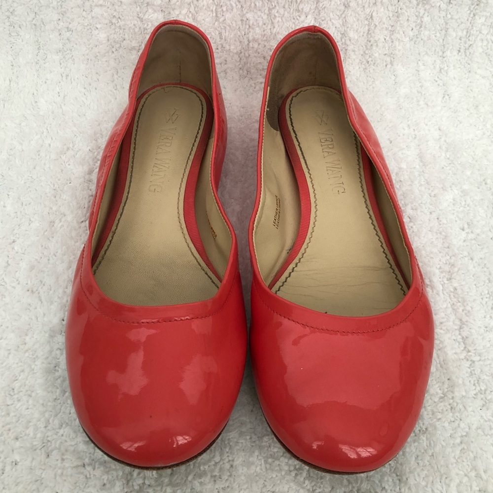 Vera Wang Coral Patent Leather Flats Size 8